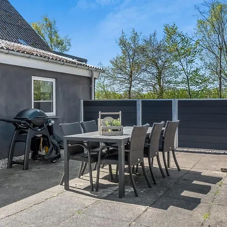 Holiday home Ilsebeth - 400m From The Sea By Interhome *