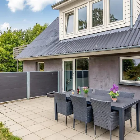 Ilsebeth - 400m From The Sea By Interhome